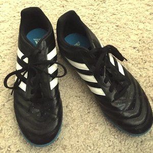 Adidas Turf Soccer Shoes - mens size 5.5
